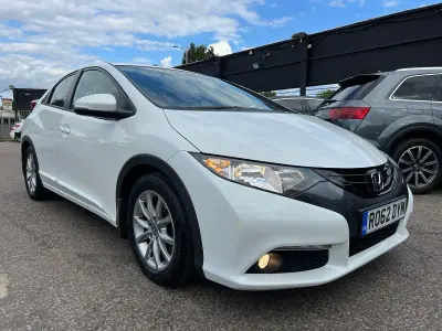 Used Honda Civic ES 2012 White Hatchback