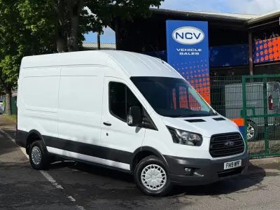 Usado Ford Transit 130 HP (95 kW) 2019 Branco Van