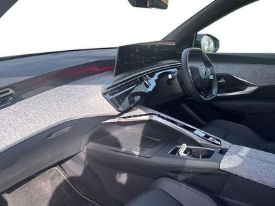 Used Peugeot e-3008 GT 156 kW (213 HP) 2025 White SUV