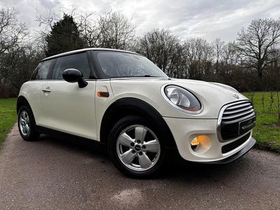 Used Mini Cooper Hatch 136 HP (100 kW) 2015 White Hatchback