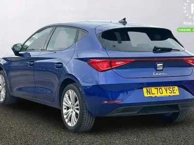 Used Seat Leon SE Dynamic 131 HP (96 kW) 2020 Blue Hatchback