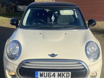 White Used 2014 Mini Cooper Hatch Hatchback | £5,599 (Fair price)