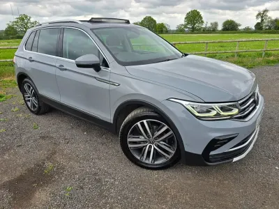 Begagnad VW Tiguan Elegance 150 HK (110 kW) 2020 Grå SUV