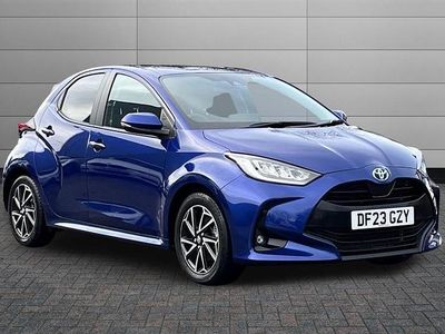 Used Toyota Yaris Hybrid Design 116 HP (85 kW) 2023 Blue Hatchback