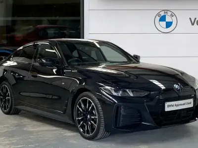 Usado BMW i4 M Sport 400 kW (544 CV) 2025 Negro Berlina
