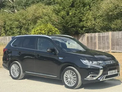 Used Mitsubishi Outlander P-HEV 206 HP (151 kW) 2018 Black Estate
