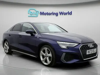 Usado Audi A3 S-Line 110 HP (80 kW) 2022 Azul Sedan