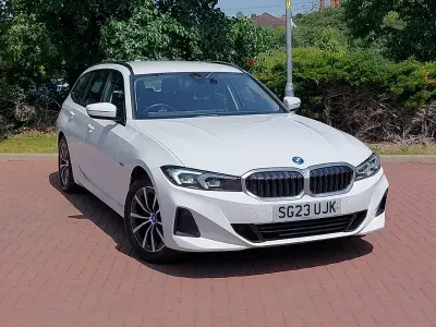 Used BMW 330e Sport Line 292 HP (214 kW) 2023 White Estate