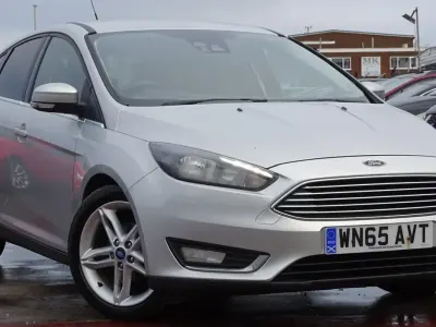 Second-hand Ford Focus Titanium 120 CP (88 kW) 2015 Argintiu Hatchback