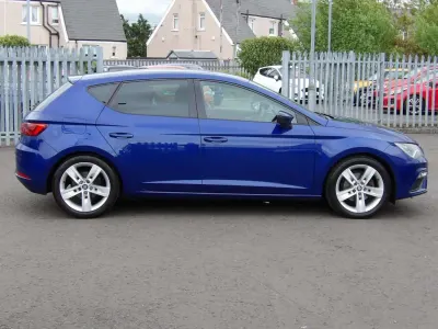 Begagnad Seat Leon FR 2019 Blå Halvkombi