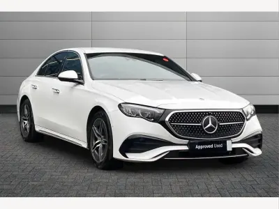 Begagnad Mercedes E220 AMG line 194 HK (142 kW) 2025 Vit Sedan