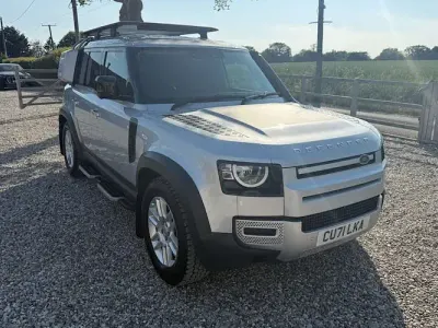 Used Land Rover Defender S 249 HP (183 kW) 2024 SUV