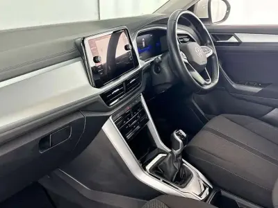 Used VW T-Roc Life 110 HP (80 kW) 2022 White SUV