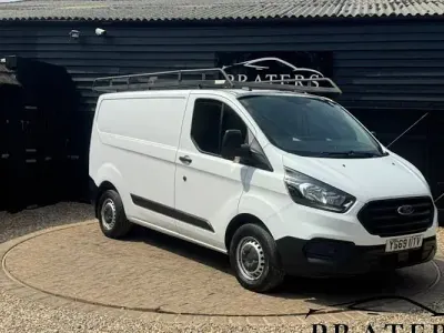 Used Ford Transit Custom 105 HP (77 kW) 2019 White Van