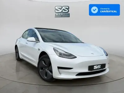 Used Tesla Model 3 Standard Range Plus 239 kW (325 HP) 2020 White Sedan