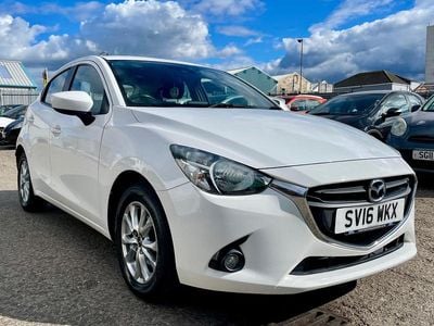 Gebraucht Mazda 2 103 PS (75 kW) 2016 Weiß Kleinwagen