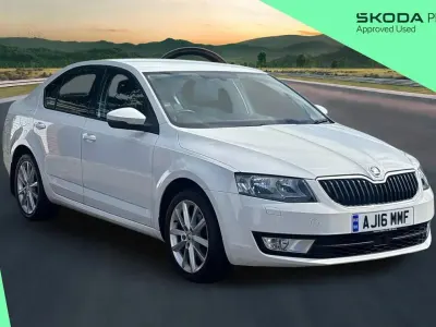 Used Skoda Octavia SE L 147 HP (108 kW) 2016 White Estate