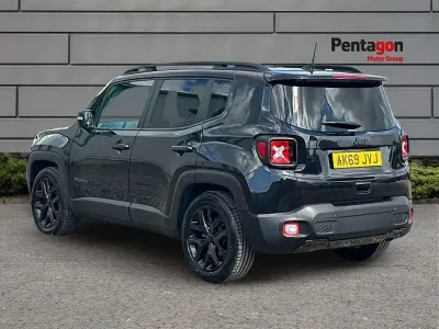 Begagnad Jeep Renegade Night Eagle 120 HK (88 kW) 2019 Svart SUV