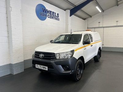 Used Toyota HiLux Active 150 HP (110 kW) 2020 White Pickup
