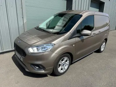 Used Ford Transit Courier Limited 100 HP (73 kW) 2023 Silver Van