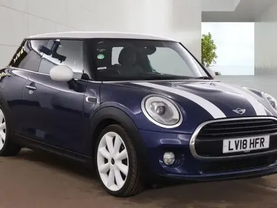Usado Mini Cooper Hatch 2018 Azul Utilitario