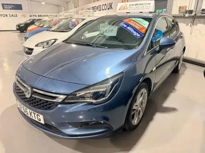 Used Vauxhall Astra SRi 150 HP (110 kW) 2016 Blue Hatchback