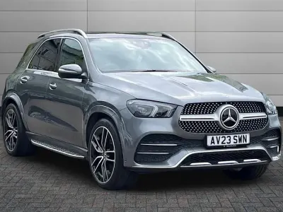 Käytetty Mercedes GLE400 AMG line 330 HP (242 kW) 2023 Harmaa Farmari