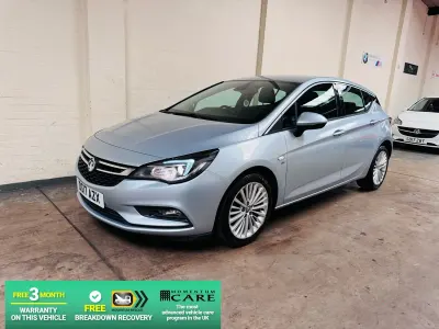 Used Vauxhall Astra Elite 110 HP (80 kW) 2017 Silver Hatchback