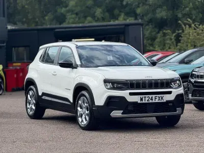 Usado Jeep Avenger Altitude 101 HP (74 kW) 2024 Branco SUV