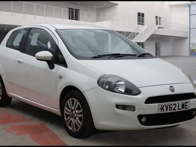 Used Fiat Punto Easy 69 HP (50 kW) 2012 White Hatchback