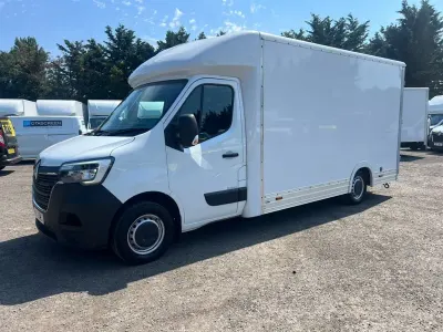 Used Renault Master Business 135 HP (99 kW) 2024 White MPV