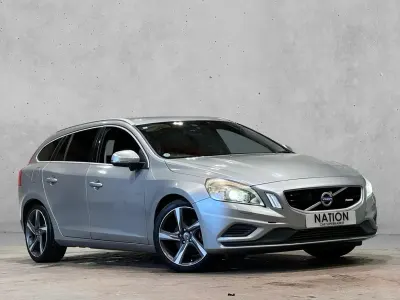 Używany Volvo V60 R-Design 180 KM (132 kW) 2013 Srebrny Kombi