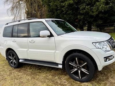 Used Mitsubishi Shogun 187 HP (137 kW) 2016 White SUV