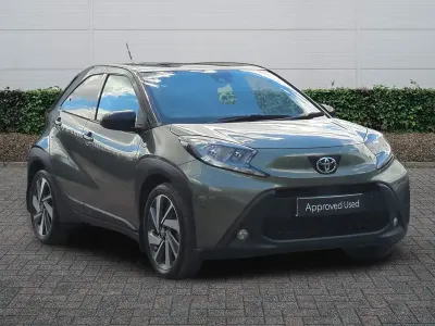 Used Toyota Aygo X 72 HP (52 kW) 2023 Green SUV