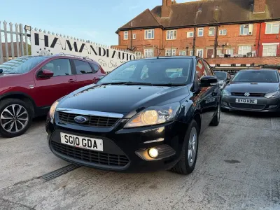 Usado Ford Focus Zetec 99 HP (72 kW) 2010 Preto Citadino