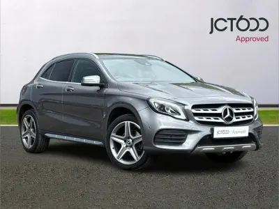 Usado Mercedes GLA250 AMG Line Premium Plus 211 HP (155 kW) 2018 Cinzento SUV