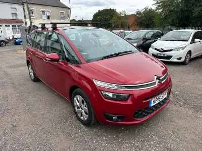 Used Citroën Grand C4 Picasso VTR Sport 120 HP (88 kW) 2016 Red MPV