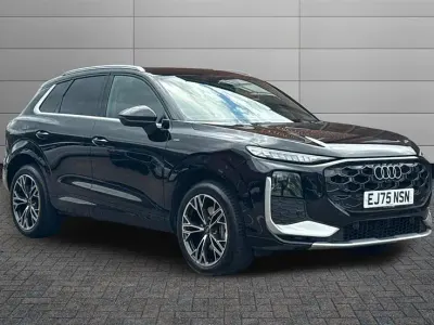 Second-hand Audi Q3 S-Line 272 CP (200 kW) 2025 Negru SUV