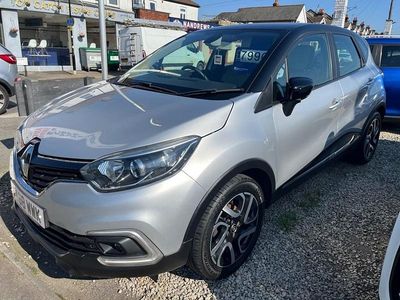 Used Renault Captur Iconic 90 HP (66 kW) 2018 Silver SUV