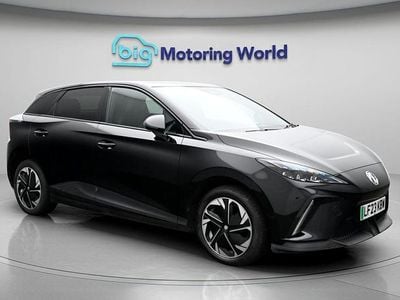 Begagnad MG MG4 EV Trophy 319 kW (435 HK) 2023 Svart Halvkombi