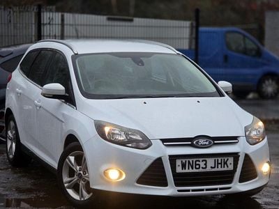White Used 2014 Ford Focus Zetec Estate | £2,995 (Good price)