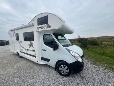 White Used 2016 Renault Master Business Van | £36,995