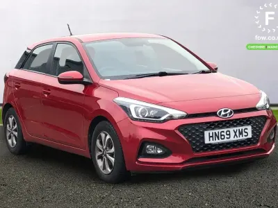 Używany Hyundai i20 SE 84 KM (61 kW) 2019 Czerwony Hatchback