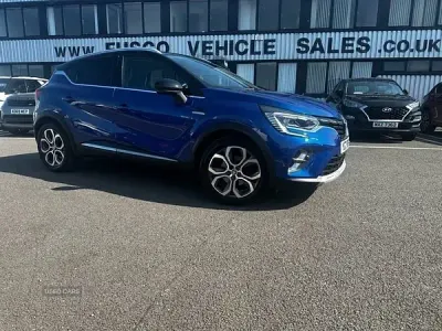 Used Renault Captur Techno 142 HP (104 kW) 2023 Blue/black SUV
