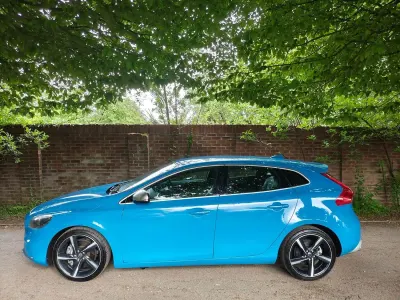 Used Volvo V40 R-Design 2013 Blue Hatchback