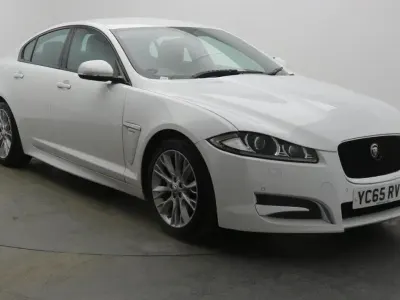 Używany Jaguar XF R-Sport 200 KM (147 kW) 2015 Biały Sedan/Limuzyna
