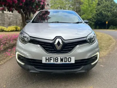 Używany Renault Captur Dynamique 90 KM (66 kW) 2018 Srebrny SUV