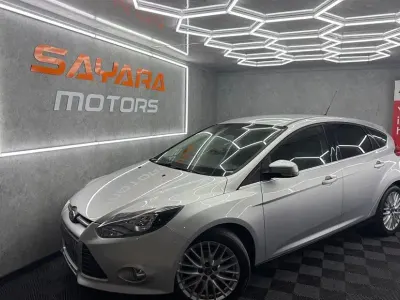 Used Ford Focus Zetec 115 HP (84 kW) 2012 Silver Hatchback