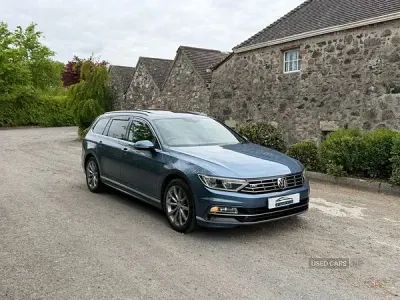 Begagnad VW Passat R-line 190 HK (139 kW) 2016 Blå Kombi