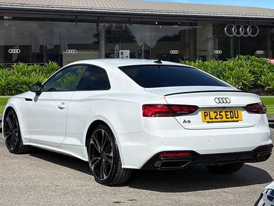 Usado Audi Coupé Black Edition 163 HP (119 kW) 2025 Branco Coupé